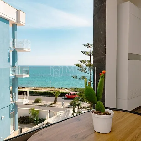 Apartment Sea Corner