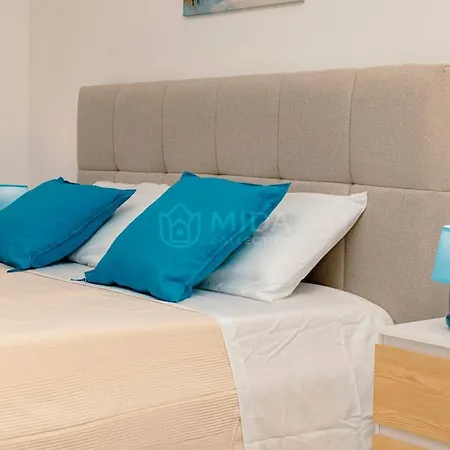 Apartment Sea Corner