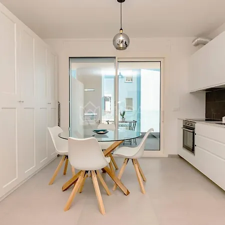 Sea Corner Apartment